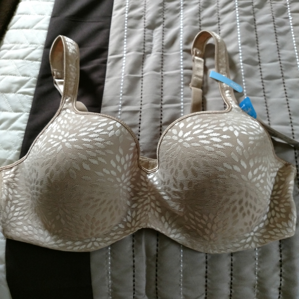 Playtex love my curves 40c balconette bra beige